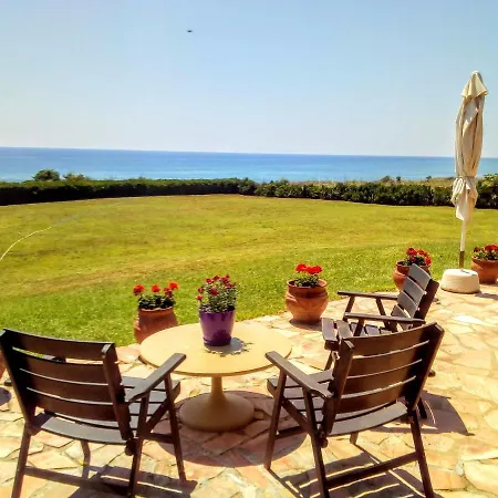 Hébergement de vacances Maronia Villa *